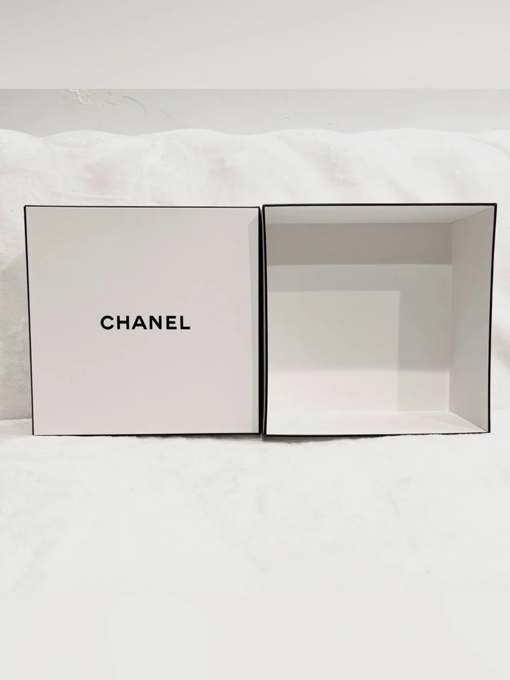 Chanel 6pc (2 Gift Boxes) and (2 Blank Greeting Cards) Bundle - NWT